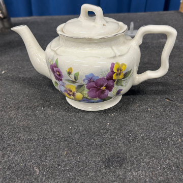 Teapot, Porcelain